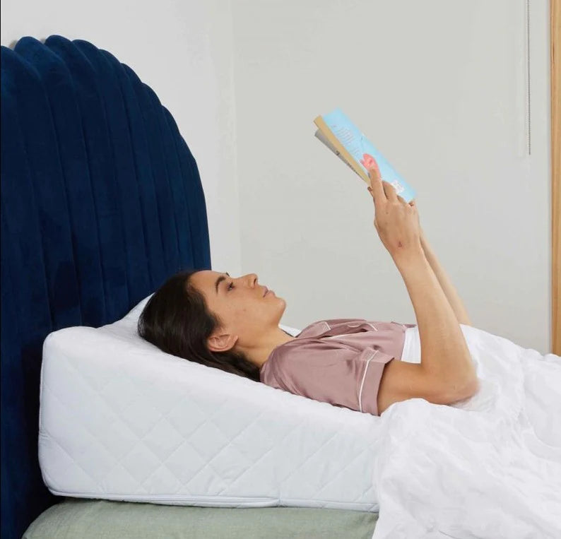 Contoured Bed Wedge - Angled Sleeping Wedge with Memory Foam Comfort helps you get a good night's sleep and prevents acid reflux and heartburn.
