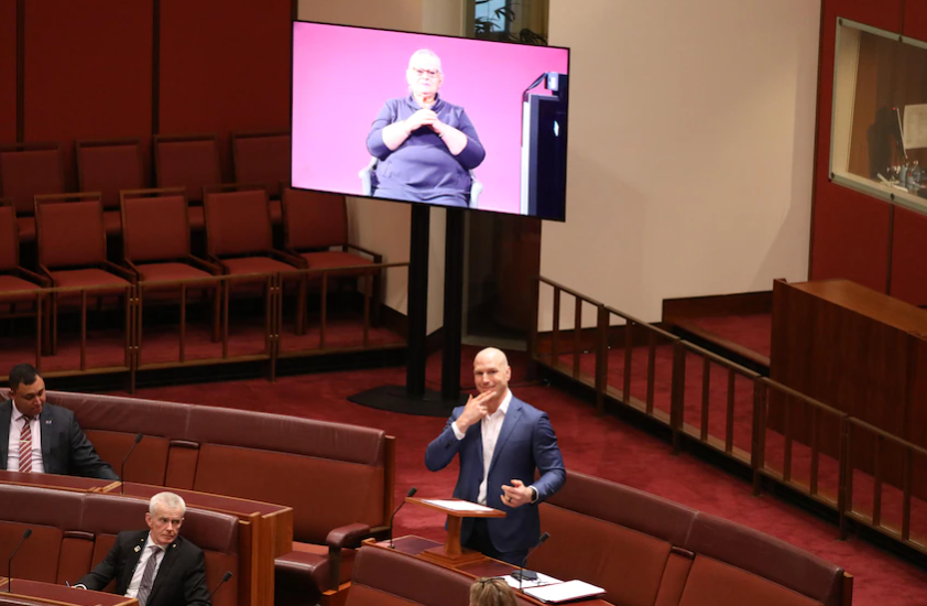 ACT Independent senator David Pocock delivers maiden speech in Senate, welcomes deaf community in Auslan