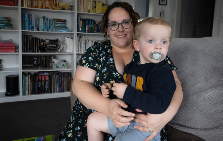 A Tasmanian mother says the soon-to-close St Helen's mother and baby unit saved her life