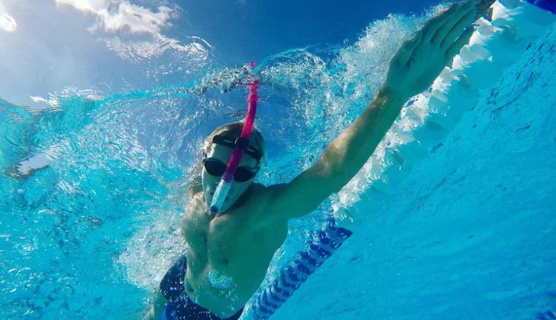 Paralympian Gerrard Gosens first totally blind person to attempt 20km swim around Woppa-Great Keppel Island