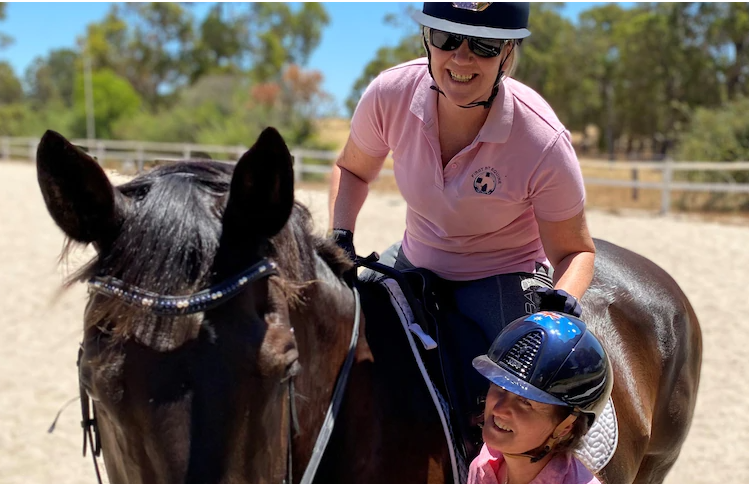 How amputee equestrian Suzin got back in the saddle with help from a Paralympian friend