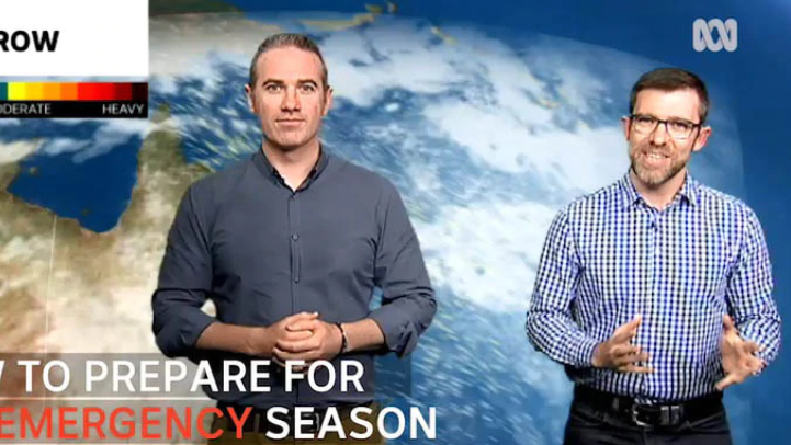 Auslan 'Sign Guy' delivers emergency messages to the deaf community – rain, hail or shine